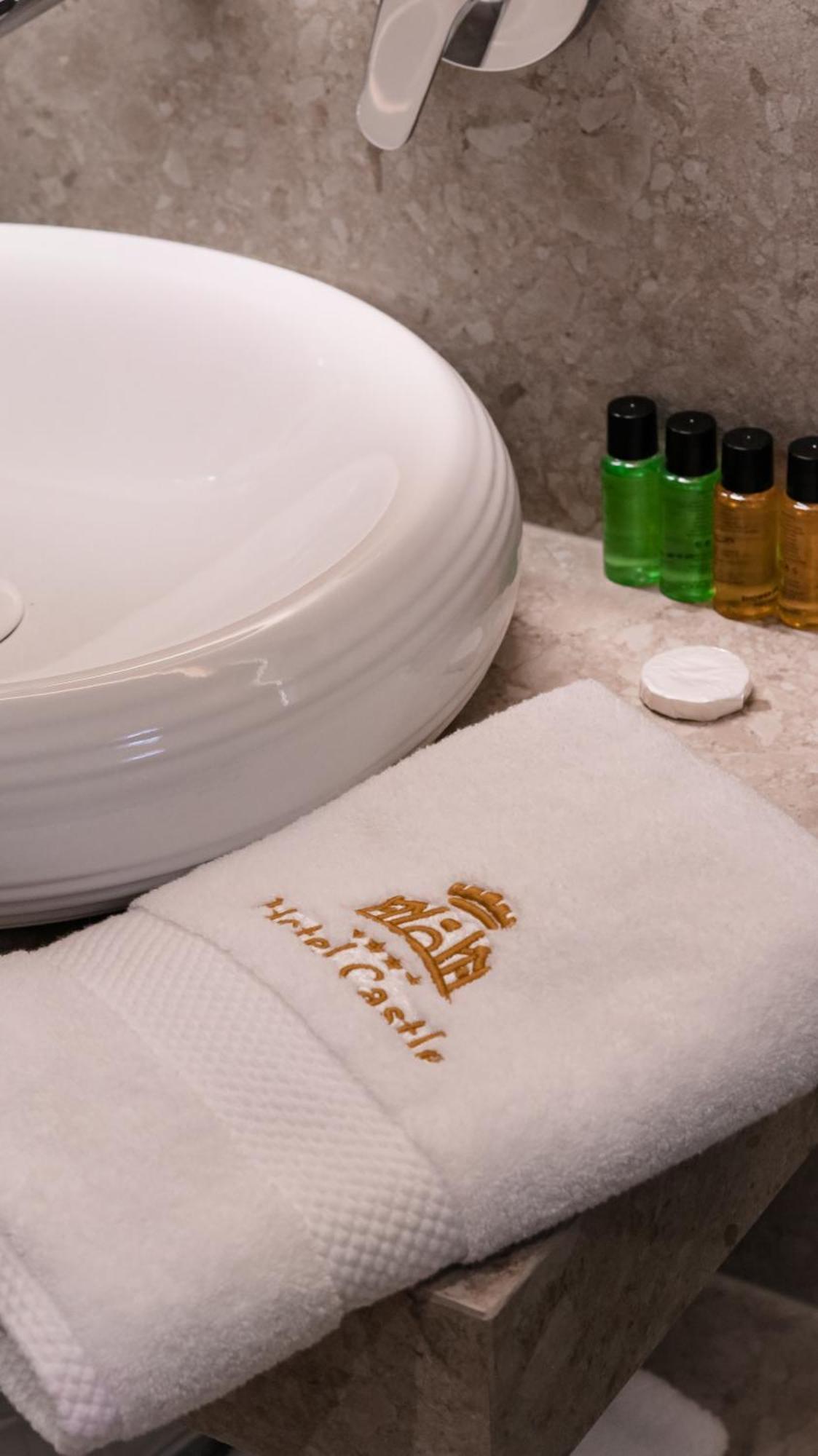 Hotel Castle Ksamil Ngoại thất bức ảnh